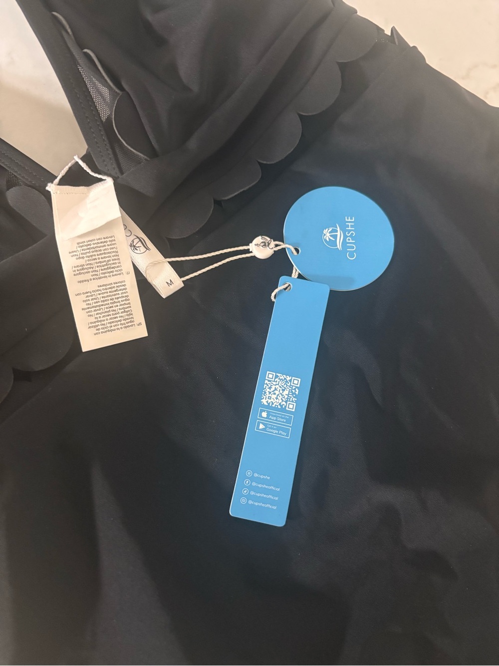Cupshe NWT V-neck Swimsuit - Picture 5 of 10